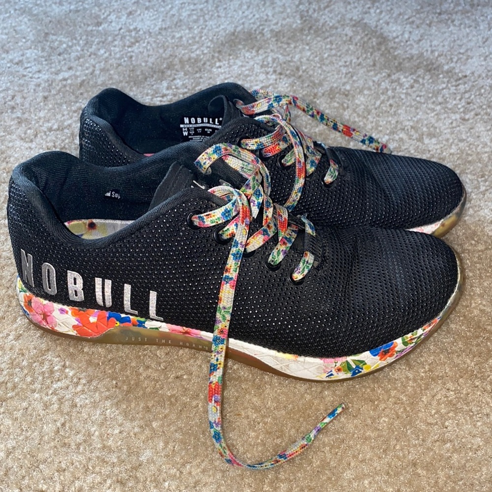 NoBull Trainers size 7